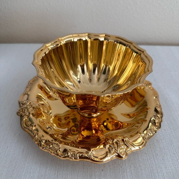 International Silver Company 24K Gold Plated Serving Bowl - Picture 5 of 10